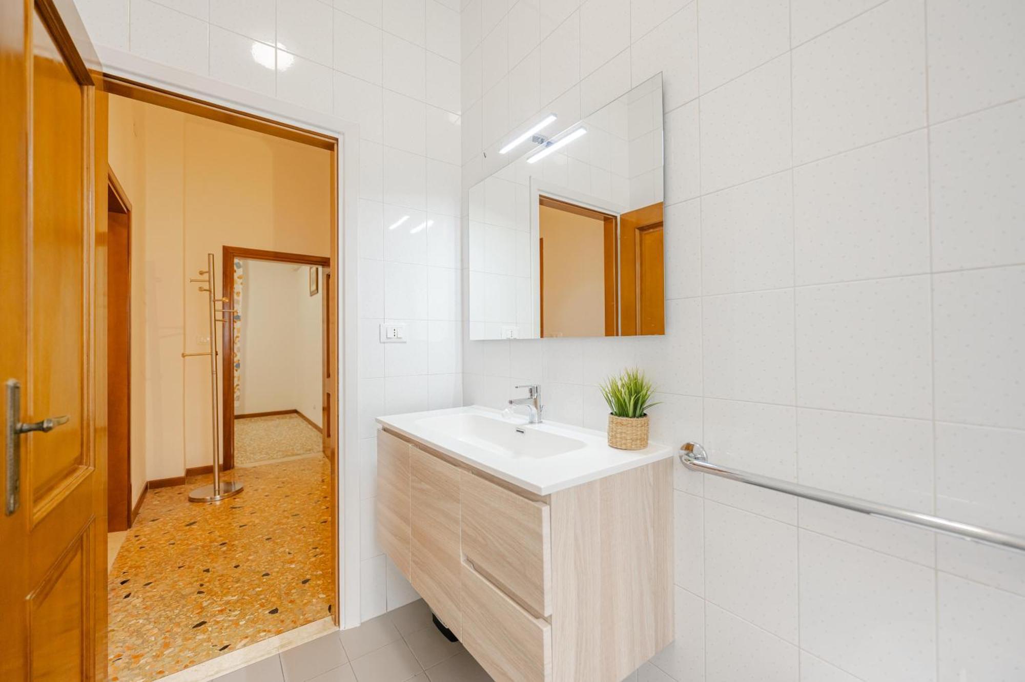 Tatiana Flat - 10 Minutes To - Mestre Train Station - Free Parking Wenecja