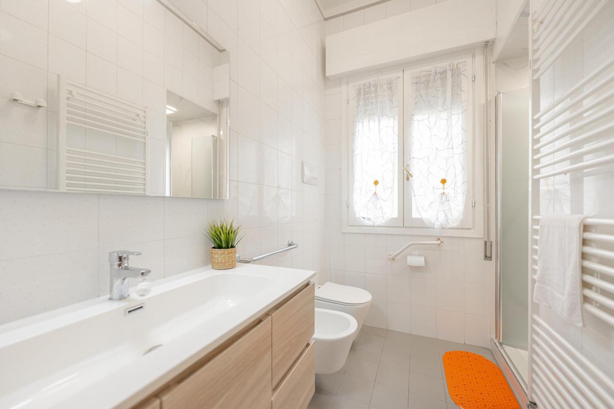 Apartament Tatiana Flat - 10 Minutes To - Mestre Train Station - Free Parking *